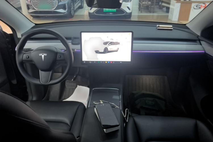 Used Tesla Model Y 2024 Rear-Wheel-Drive Version Center Console
