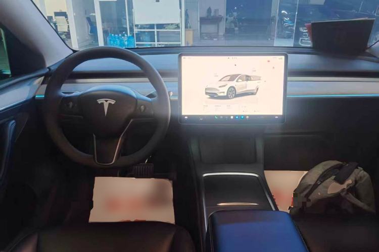 Used Tesla Model Y 2024 Rear-Wheel-Drive Version Center Console