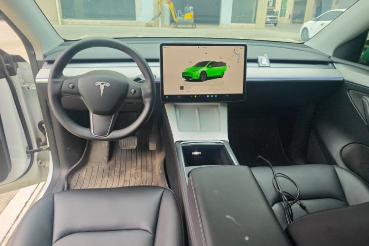 Used Tesla Model Y 2024 Rear-Wheel-Drive Version Center Console
