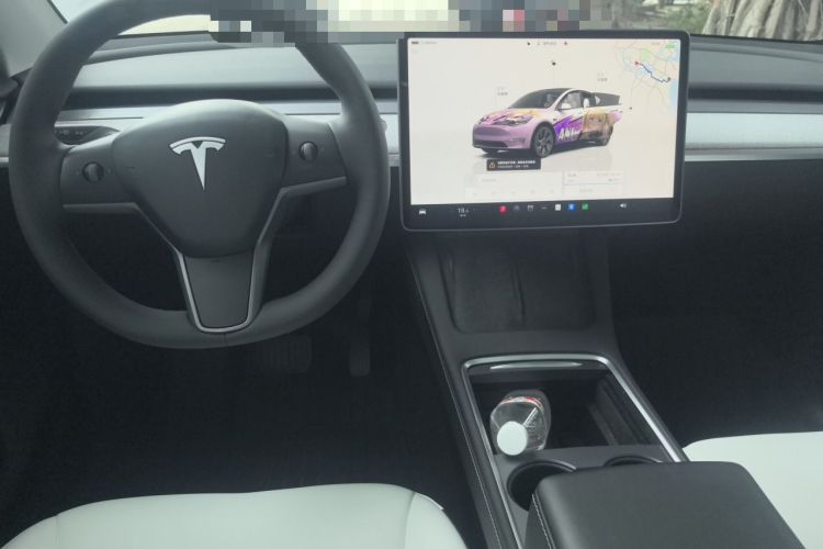 Used Tesla Model Y 2024 Long-Range All-Wheel-Drive Version Center Console