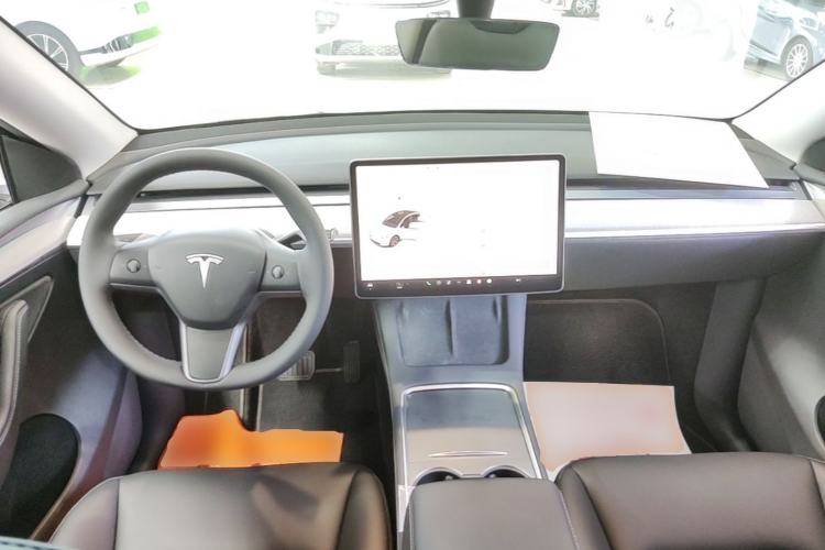 Used Tesla Model Y 2024 Rear-Wheel-Drive Version Center Console