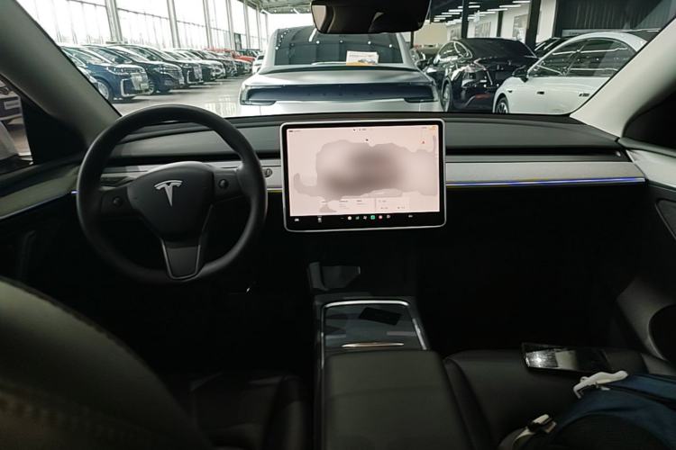 Used Tesla Model Y 2024 Rear-Wheel-Drive Version Center Console