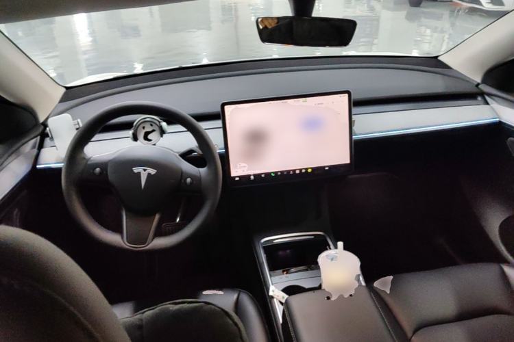 Used Tesla Model Y 2024 Rear-Wheel-Drive Version Center Console