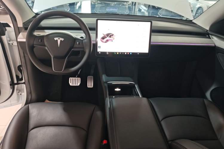 Used Tesla Model Y 2024 Rear-Wheel-Drive Version Center Console