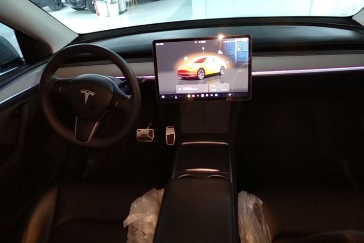 Used Tesla Model Y 2024 Rear-Wheel-Drive Version Center Console