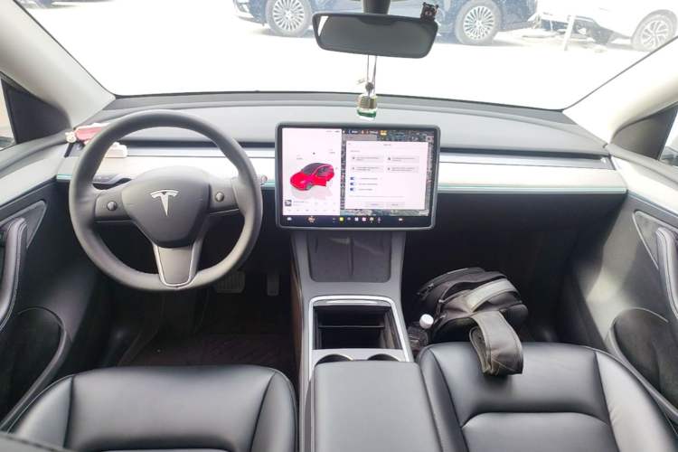 Used Tesla Model Y 2024 Rear-Wheel-Drive Version Center Console