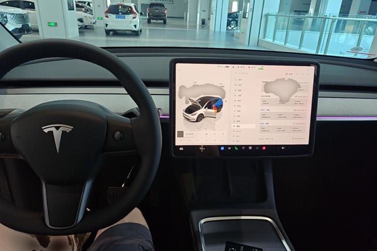 Used Tesla Model Y 2024 Rear-Wheel-Drive Version Center Console