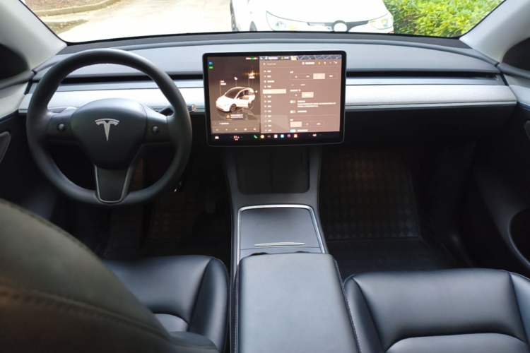 Used Tesla Model Y 2024 Rear-Wheel-Drive Version Center Console
