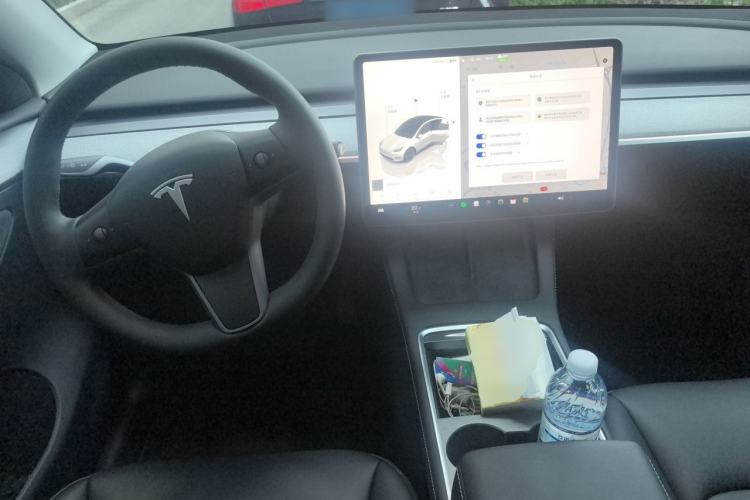 Used Tesla Model Y 2024 Rear-Wheel-Drive Version Center Console