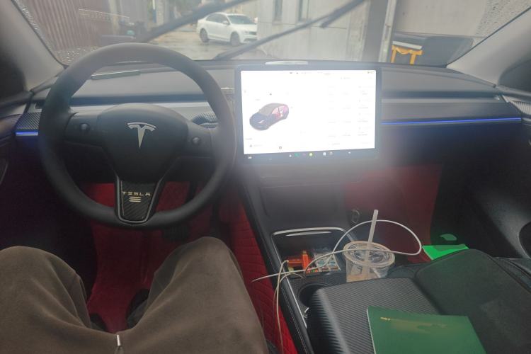 Used Tesla Model Y 2024 Rear-Wheel-Drive Version Center Console
