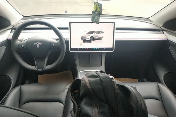 Used Tesla Model Y 2024 Rear-Wheel-Drive Version Center Console