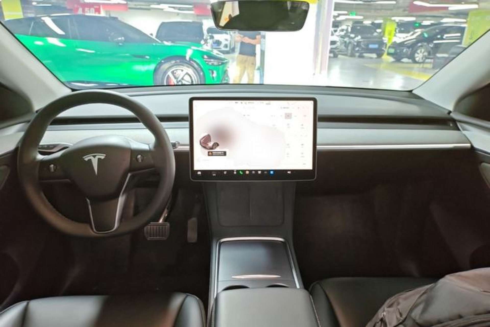 Used Tesla Model Y 2024 Rear-Wheel-Drive Version Center Console