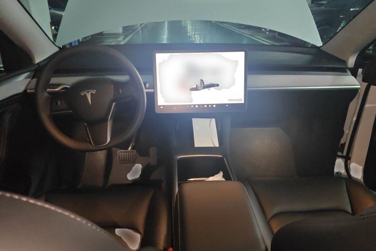 Used Tesla Model Y 2024 Rear-Wheel-Drive Version Center Console