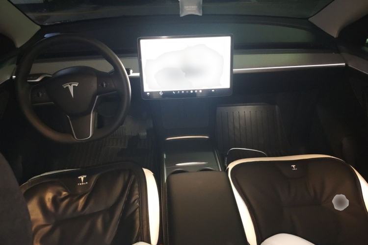 Used Tesla Model Y 2024 Rear-Wheel-Drive Version Center Console