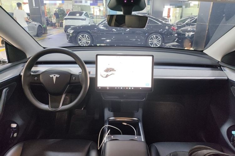 Used Tesla Model Y 2024 Rear-Wheel-Drive Version Center Console