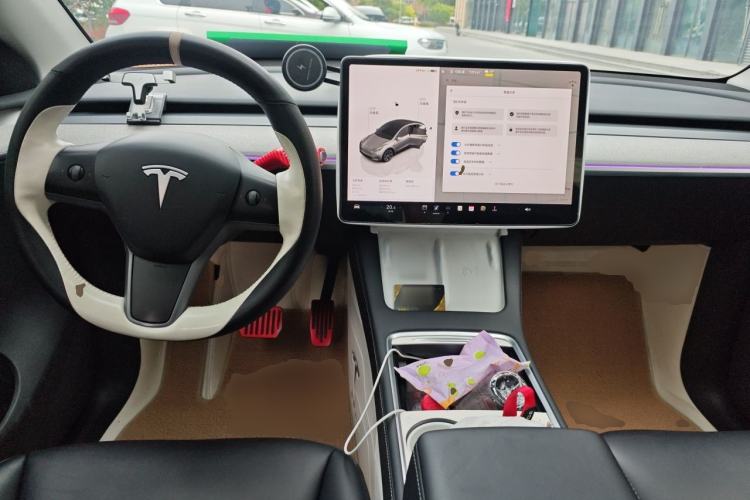 Used Tesla Model Y 2024 Rear-Wheel-Drive Version Center Console