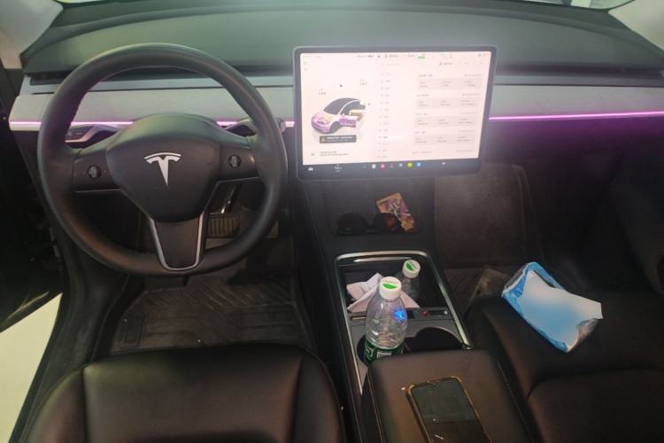 Used Tesla Model Y 2024 Rear-Wheel-Drive Version Center Console