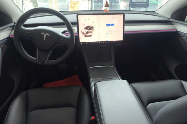 Used Tesla Model Y 2024 Rear-Wheel-Drive Version Center Console