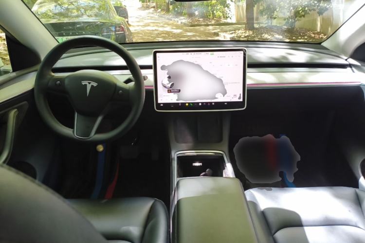 Used Tesla Model Y 2024 Rear-Wheel-Drive Version Center Console