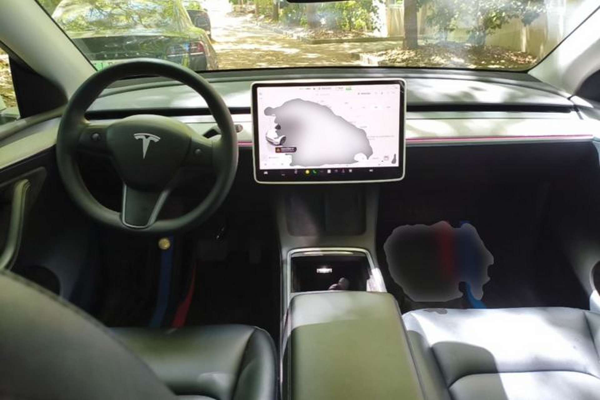 Used Tesla Model Y 2024 Rear-Wheel-Drive Version Center Console