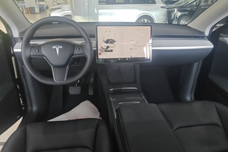 Used Tesla Model Y 2024 Rear-Wheel-Drive Version Center Console