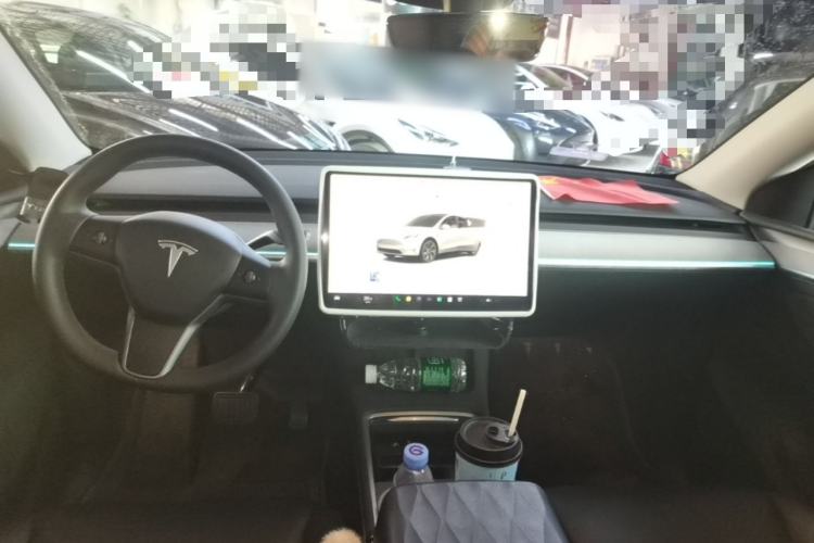 Used Tesla Model Y 2024 Rear-Wheel-Drive Version Center Console