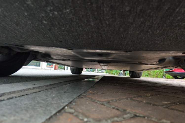 Used Tesla Model Y 2024 Rear-Wheel-Drive Version Chassis Front
