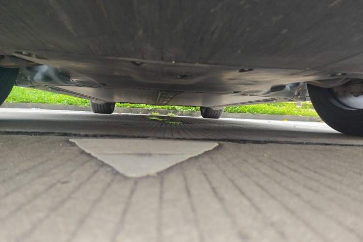 Used Tesla Model Y 2024 Rear-Wheel-Drive Version Chassis Front