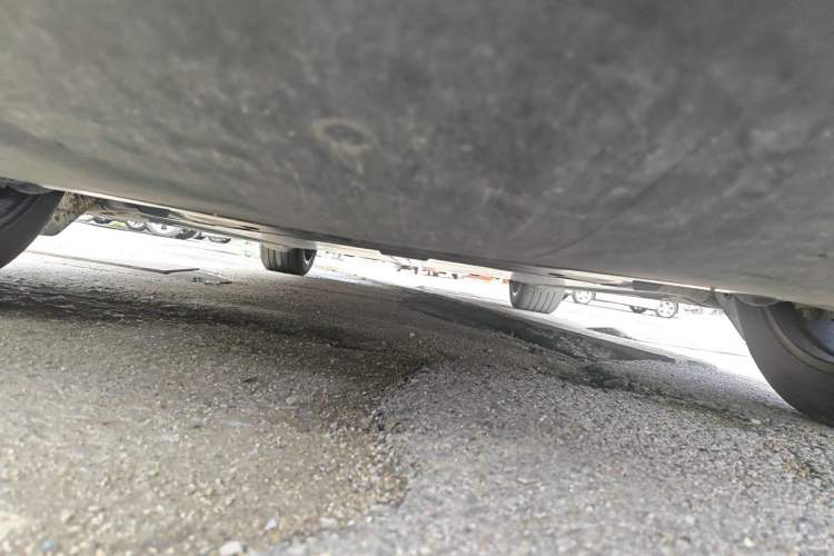 Used Tesla Model Y 2024 Rear-Wheel-Drive Version Chassis Front