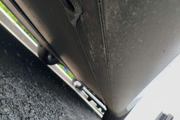 Used Tesla Model Y 2024 Long-Range All-Wheel-Drive Version Chassis Front Left