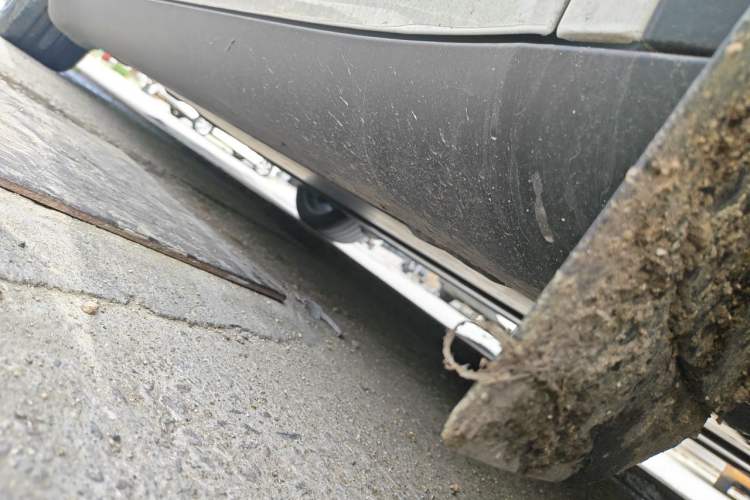 Used Tesla Model Y 2024 Rear-Wheel-Drive Version Chassis Front Right