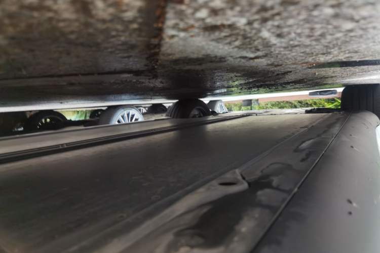 Used Tesla Model Y 2024 Rear-Wheel-Drive Version Chassis Rear Left
