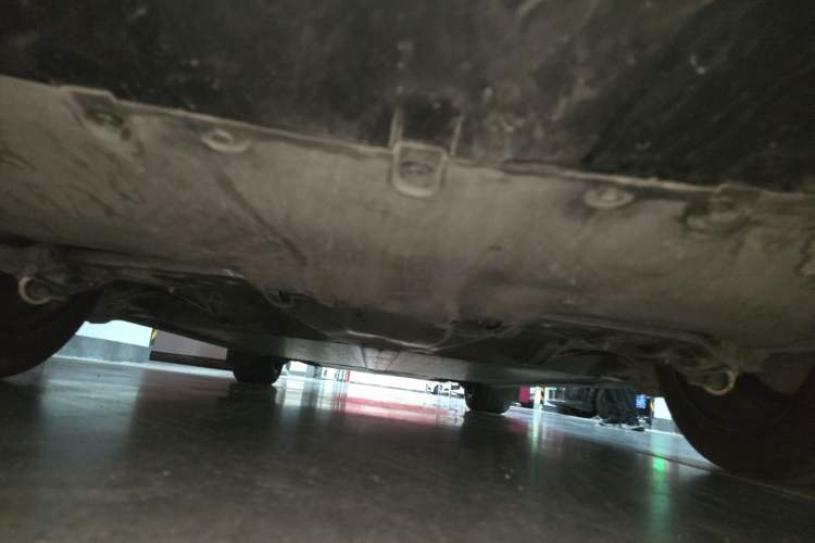 Used Tesla Model Y 2024 Long-Range All-Wheel-Drive Version Chassis Rear