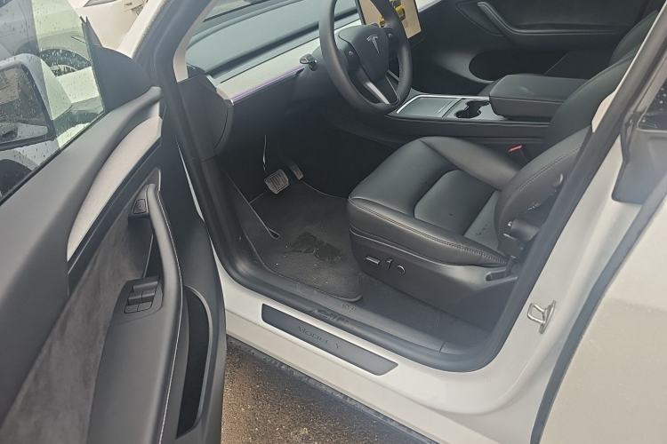 Used Tesla Model Y 2024 Rear-Wheel-Drive Version Driver Seat