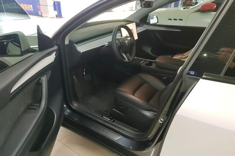 Used Tesla Model Y 2024 Rear-Wheel-Drive Version Driver Seat