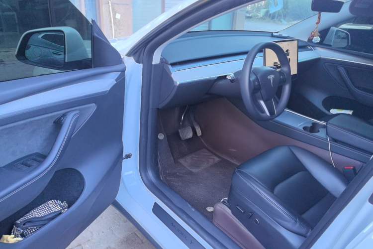Used Tesla Model Y 2024 Rear-Wheel-Drive Version Driver Seat