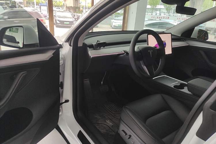 Used Tesla Model Y 2024 Rear-Wheel-Drive Version Driver Seat