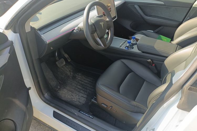 Used Tesla Model Y 2024 Rear-Wheel-Drive Version Driver Seat