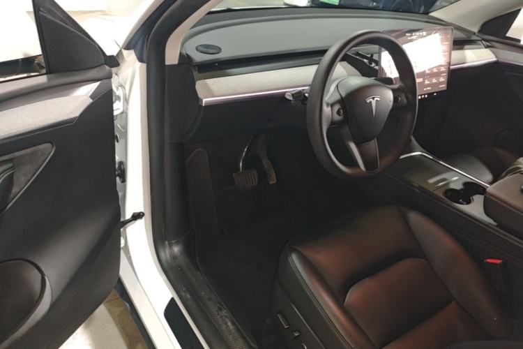 Used Tesla Model Y 2024 Rear-Wheel-Drive Version Driver Seat