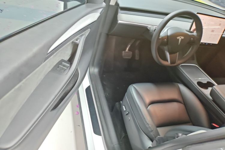 Used Tesla Model Y 2024 Rear-Wheel-Drive Version Driver Seat