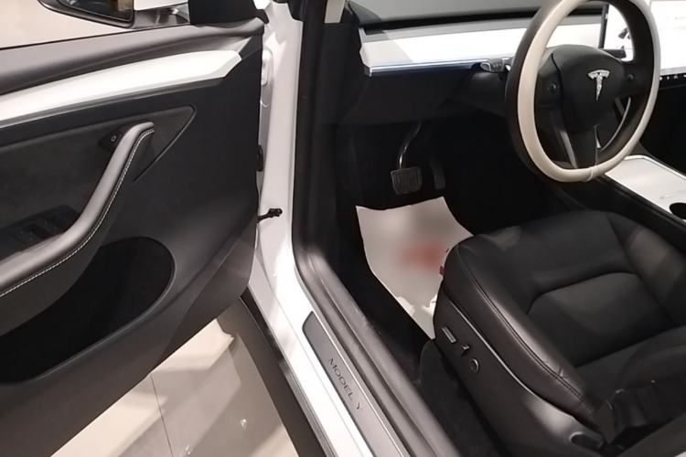Used Tesla Model Y 2024 Rear-Wheel-Drive Version Driver Seat