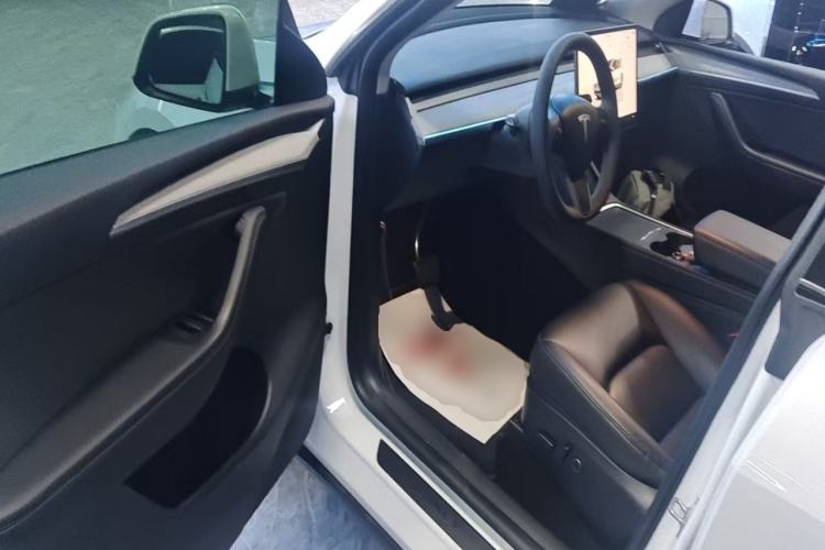 Used Tesla Model Y 2024 Rear-Wheel-Drive Version Driver Seat