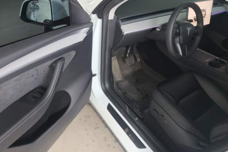 Used Tesla Model Y 2024 Rear-Wheel-Drive Version Driver Seat