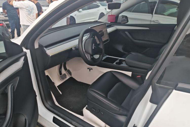Used Tesla Model Y 2024 Rear-Wheel-Drive Version Driver Seat