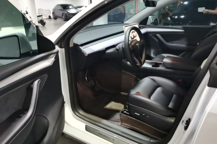 Used Tesla Model Y 2024 Rear-Wheel-Drive Version Driver Seat