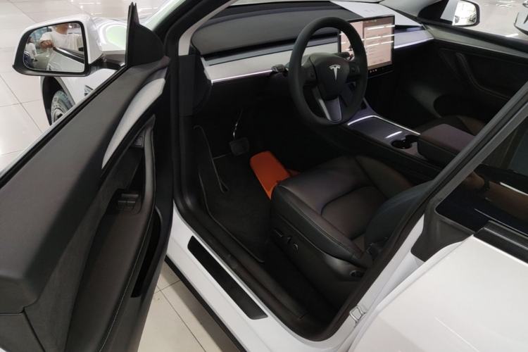 Used Tesla Model Y 2024 Rear-Wheel-Drive Version Driver Seat