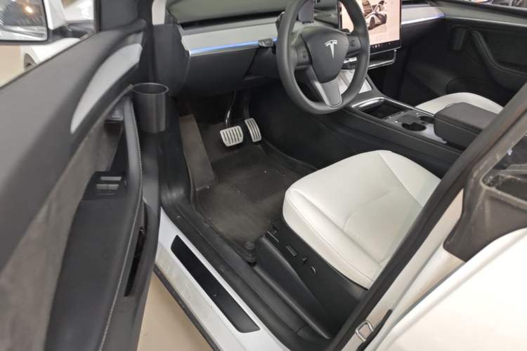 Used Tesla Model Y 2024 Performance High-Performance Edition Driver Seat