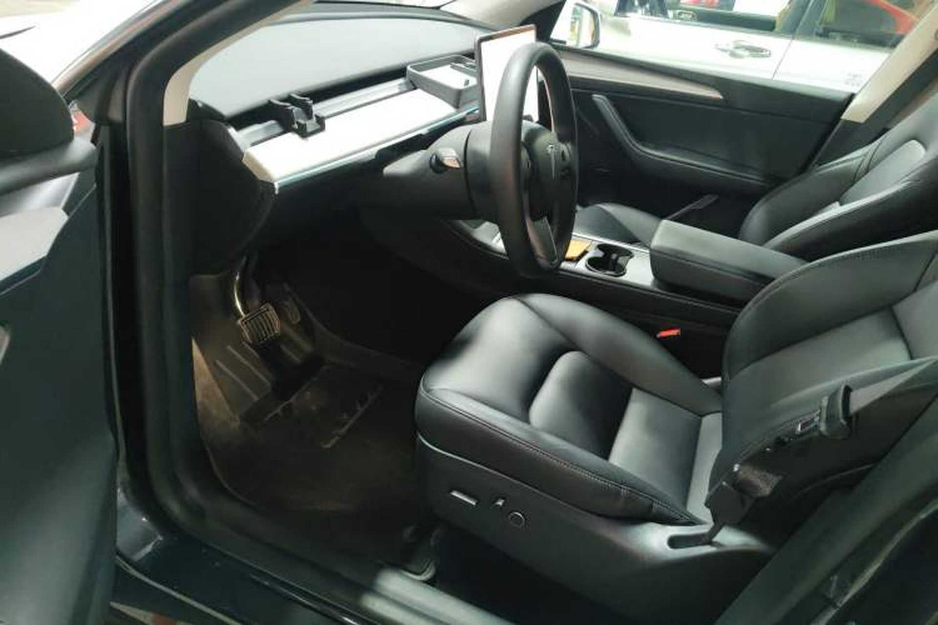 Used Tesla Model Y 2024 Rear-Wheel-Drive Version Driver Seat