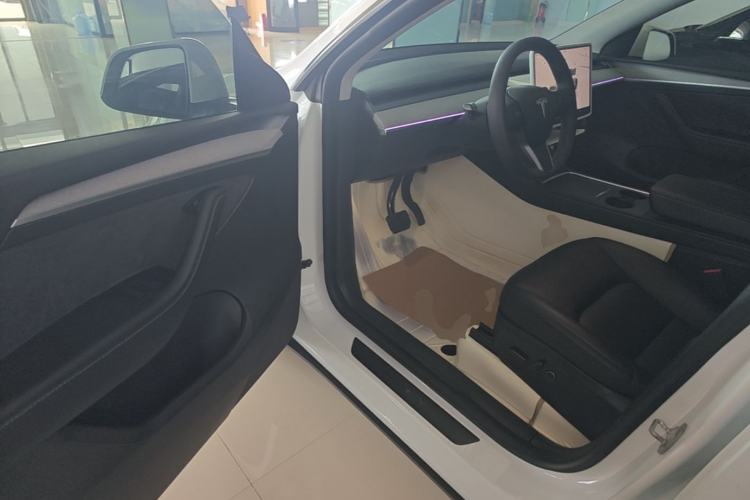 Used Tesla Model Y 2024 Rear-Wheel-Drive Version Driver Seat