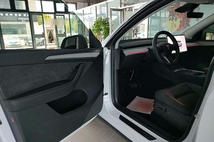 Used Tesla Model Y 2024 Long-Range All-Wheel-Drive Version Driver Seat